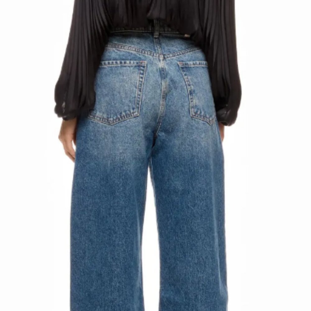 DL1961 Wide-Leg Jeans in Classic Blue Denim (Size 31 / 12–14) - Picture 2 of 10